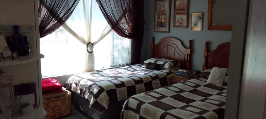3 Bedroom Property for Sale in Safari Gardens North West